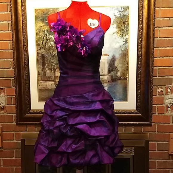 Kiss Kiss Formal Dresses & Skirts - EUC sz 4 Metallic purple crinkle skirt short corset dress